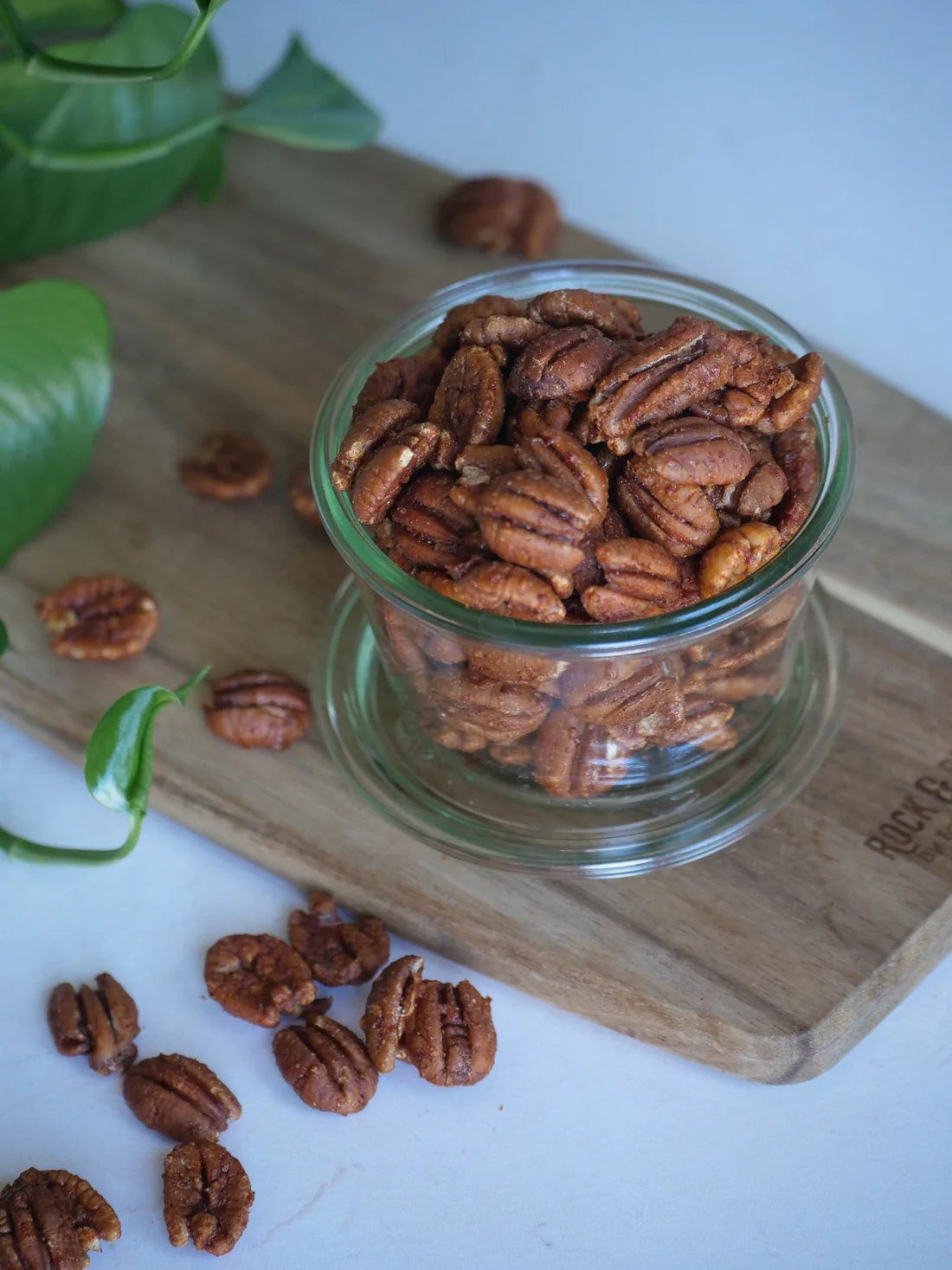 MAPLE CHILI PECANS